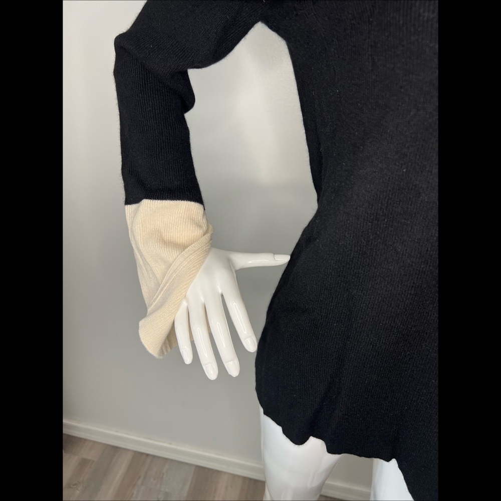BLOOMINGDALE’S Off Shoulder Cashmere Sweater - Picture 5 of 5